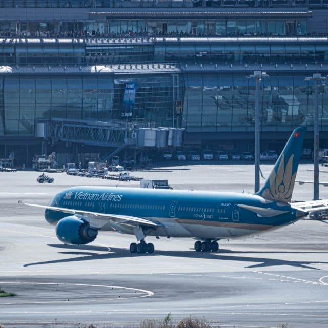 vietnam airlines haneda airport