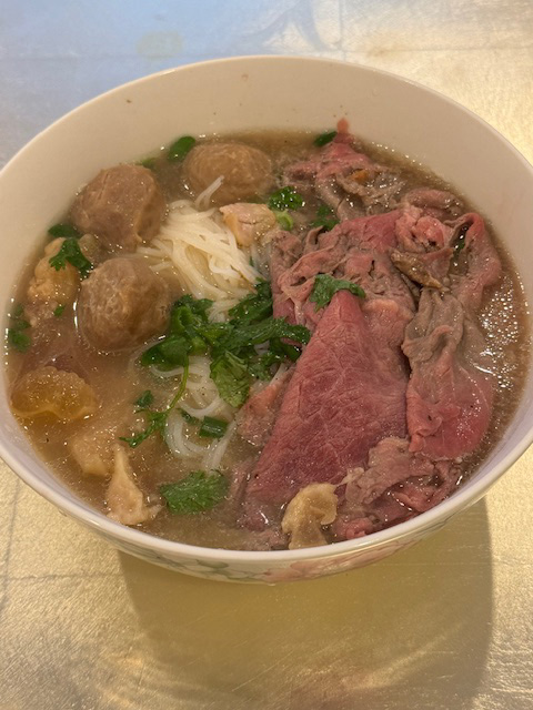 bowl of vietnamese beef pho