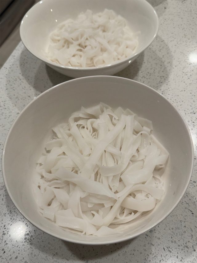 flat rice noodles